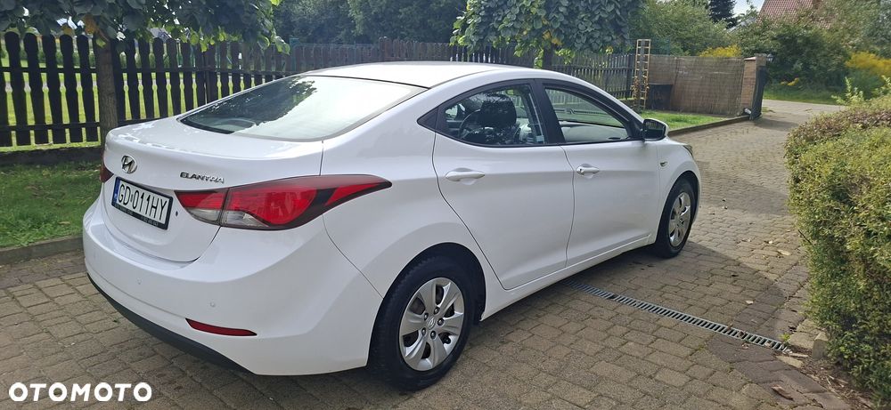 Hyundai Elantra 1.6 Classic + - 8