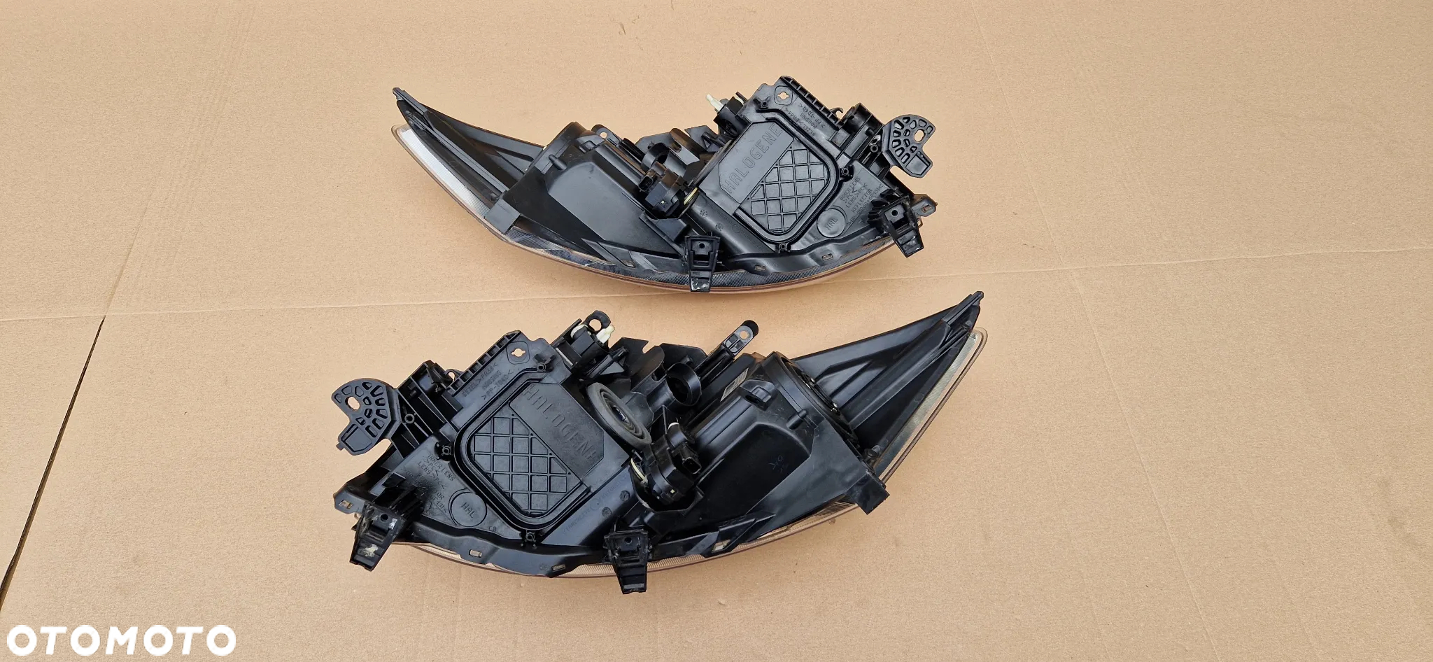 TOYOTA AURIS I LAMPA PRAWA LEWA EUROPA - 6