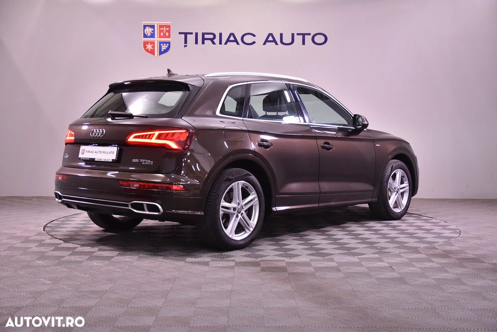 Audi Q5 55 TFSI e quattro S tronic - 5
