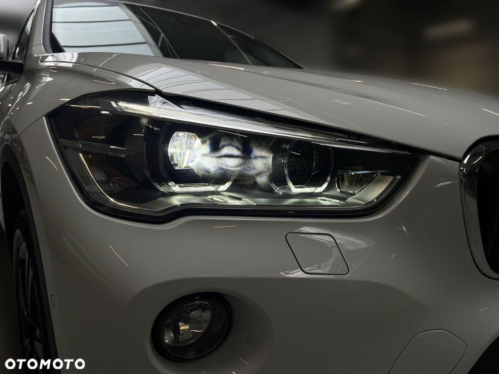 BMW X1 xDrive18d Sport Line - 11