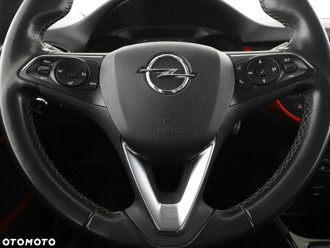 Opel Crossland X 1.2 T Design Line S&S - 21