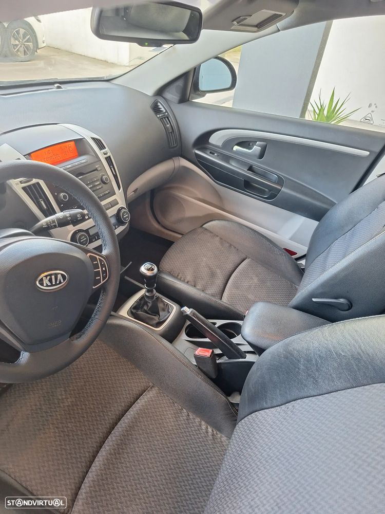 Kia Ceed SW 1.6 CRDi TX - 6