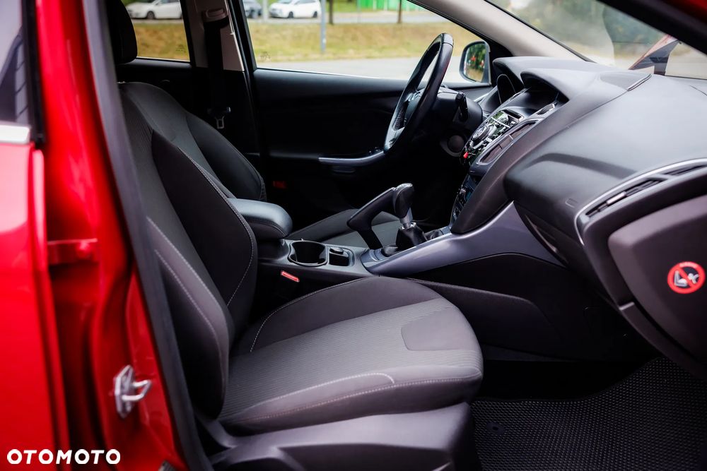 Ford Focus 1.6 EcoBoost Titanium - 16