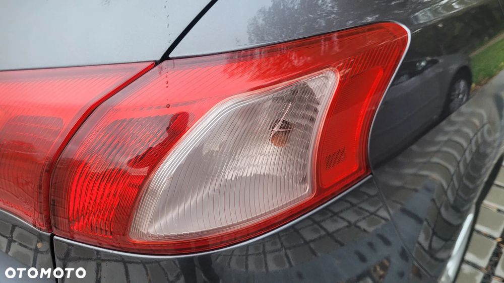 Mitsubishi Lancer 1.5 Invite - 9