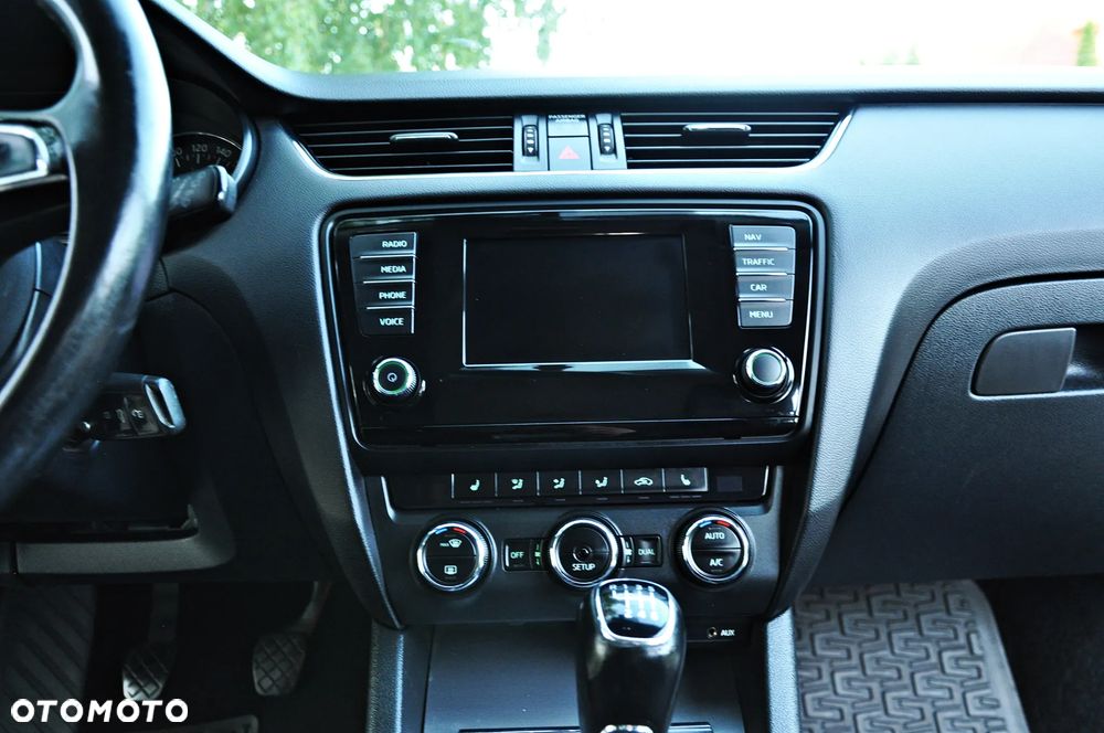 Skoda Octavia 2.0 TDI Premium Edition - 16