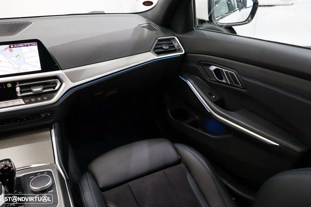 BMW 330 e Aut. M Sport - 31