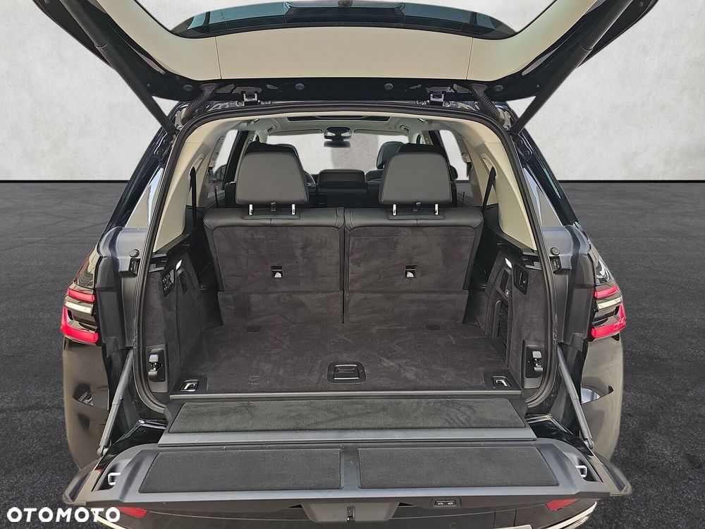 BMW X7 xDrive40d mHEV - 38