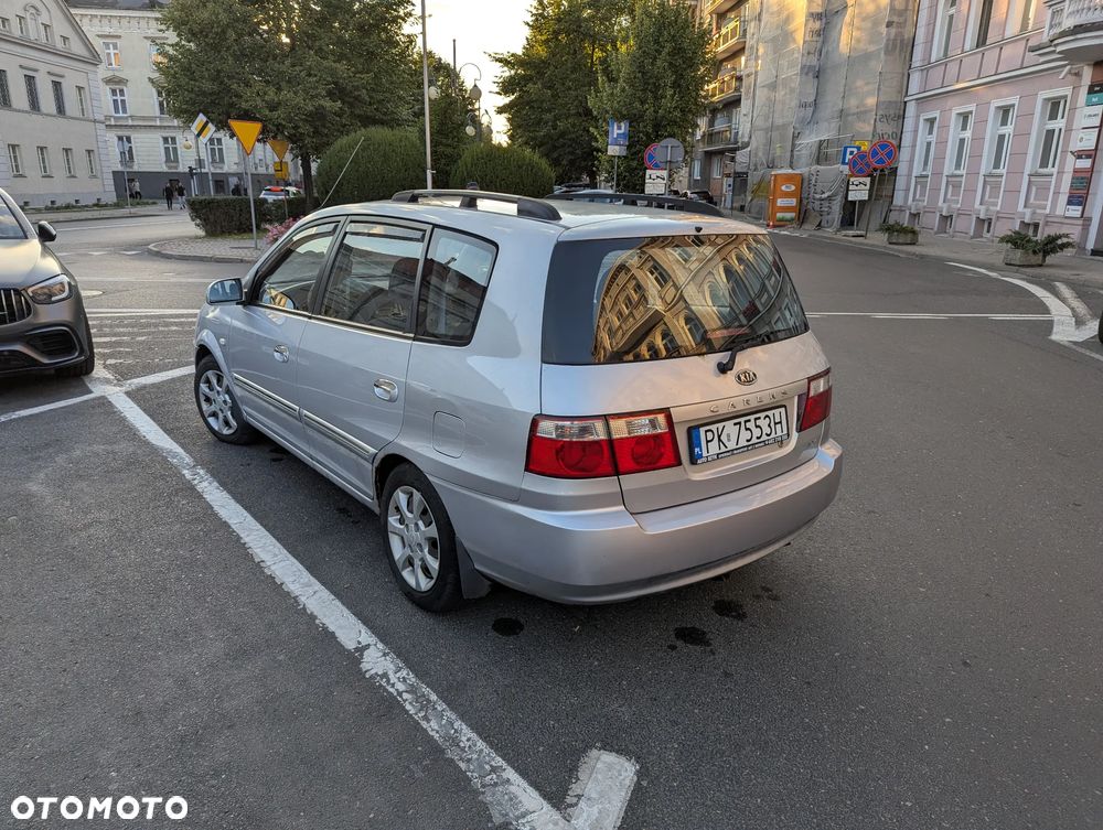 Kia Carens 2.0 EX - 4