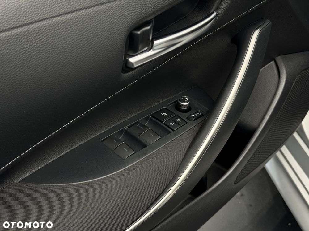 Toyota Corolla 2.0 Hybrid Comfort - 22