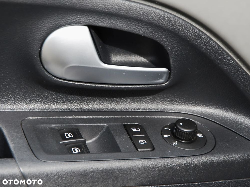 Volkswagen up! 1.0 move - 29