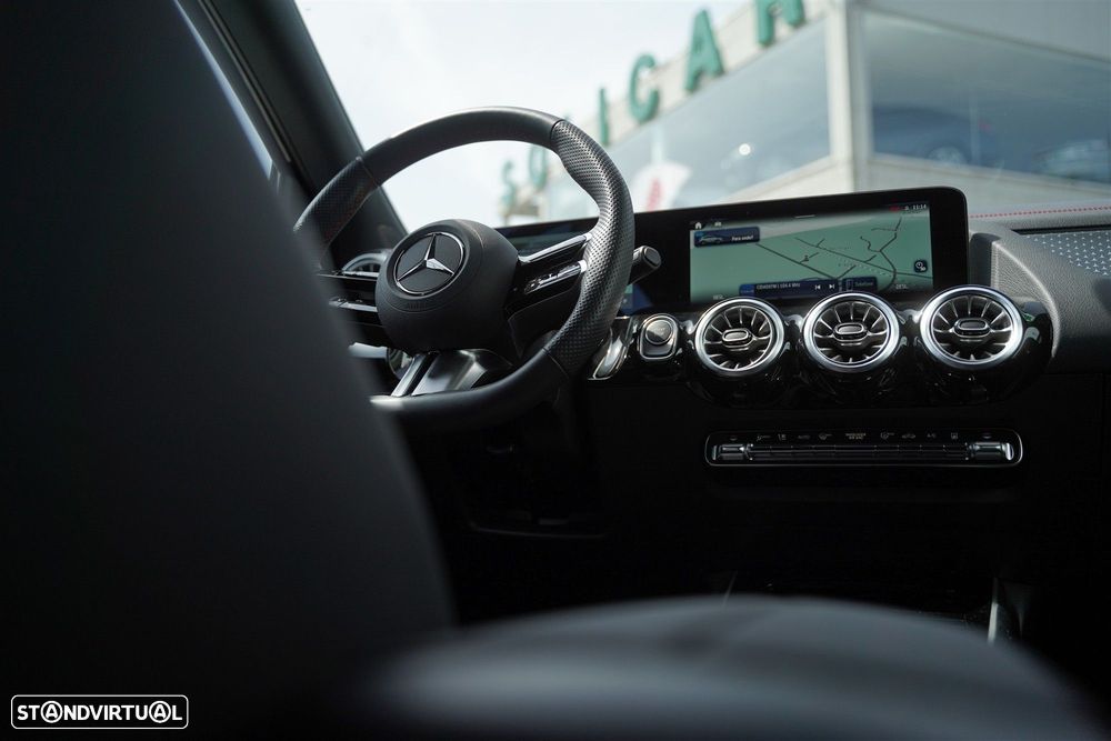 Mercedes-Benz EQA 250+ AMG Line - 18