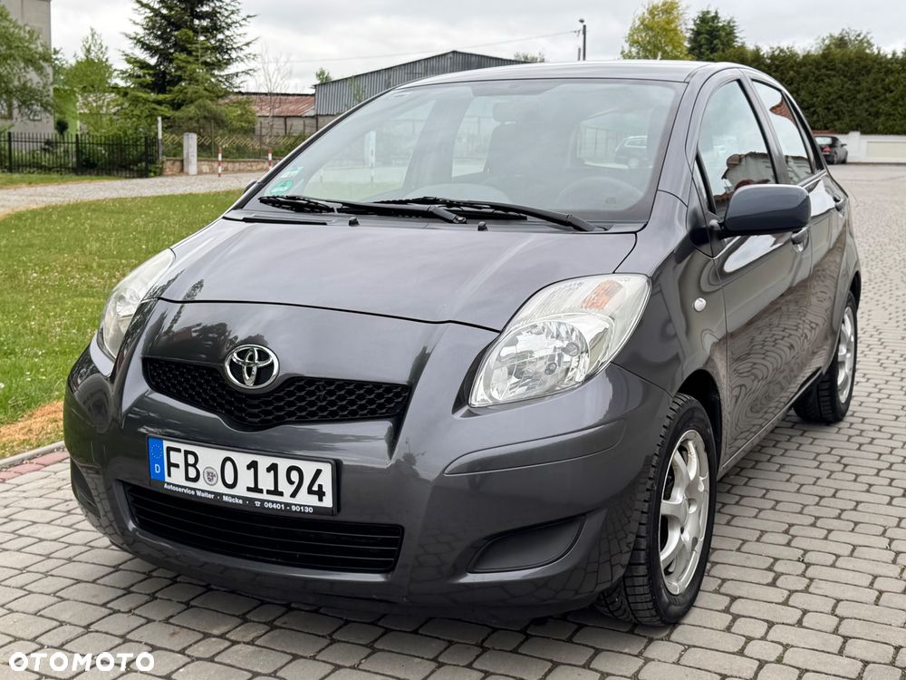 Toyota Yaris - 33