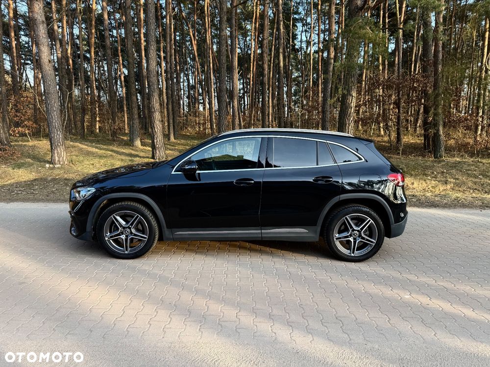 Mercedes-Benz GLA - 4