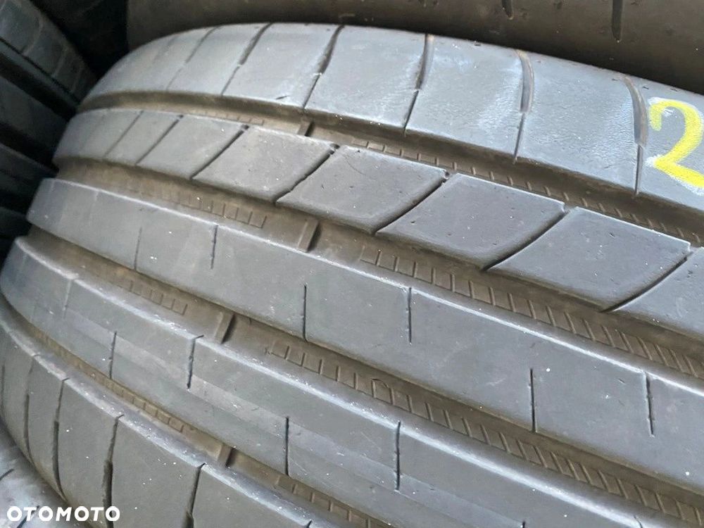 215/50/18 Goodyear Eagle F1_6,8mm_4szt_(208) - 7