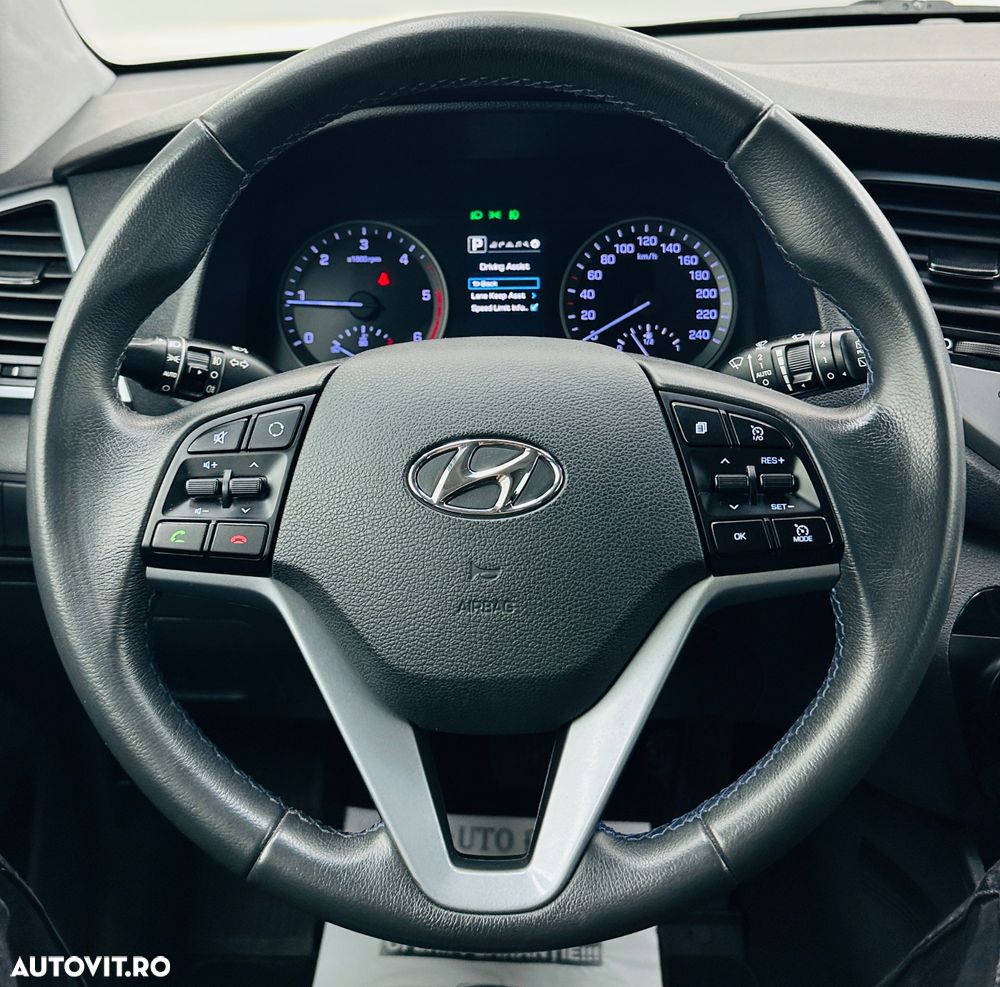 Hyundai Tucson blue 1.7 CRDi 2WD DCT Premium - 37