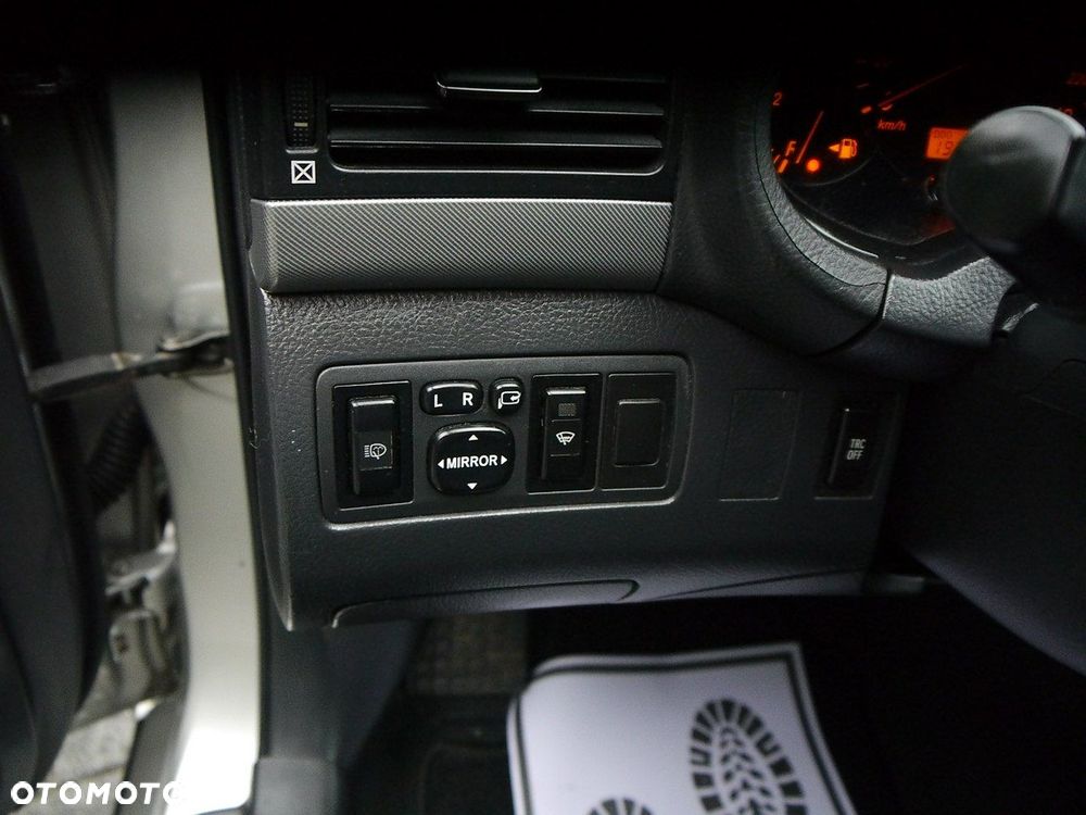 Toyota Avensis 2.0 VVT-i Sol plus Premium - 32