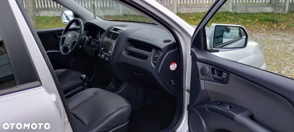 Kia Sportage 2.0 2WD Attract - 14