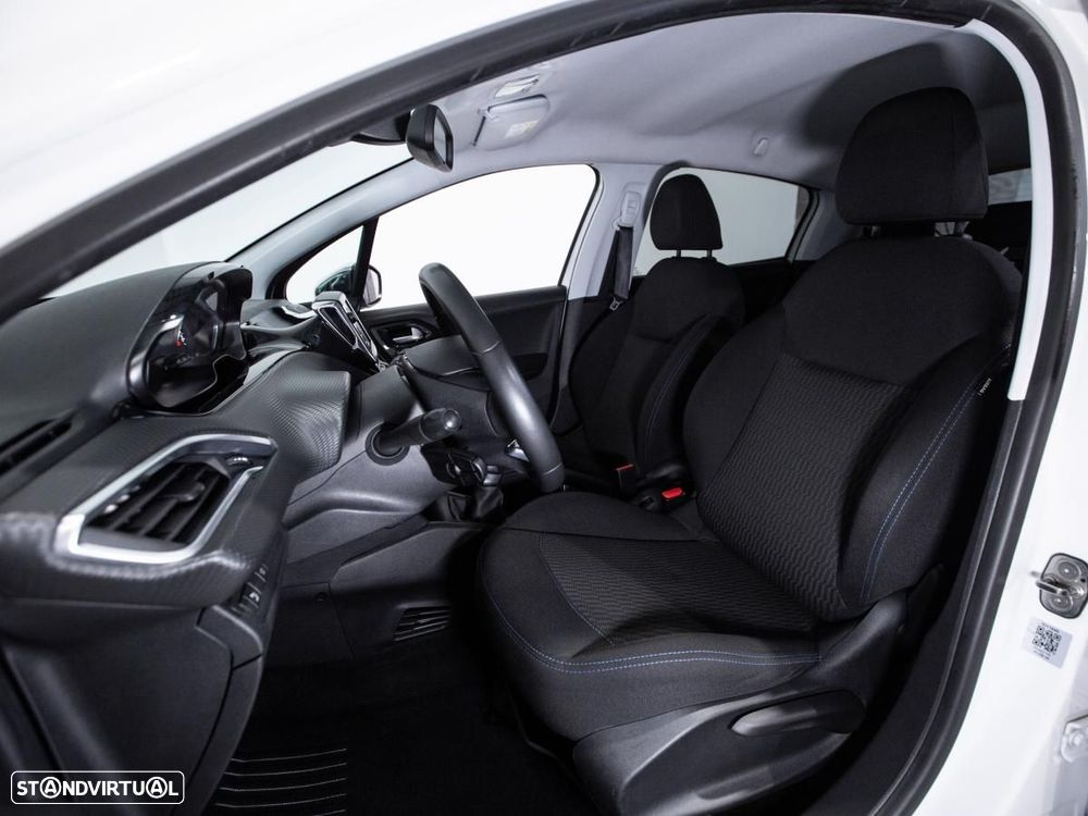 Peugeot 208 1.2 PureTech Allure - 8