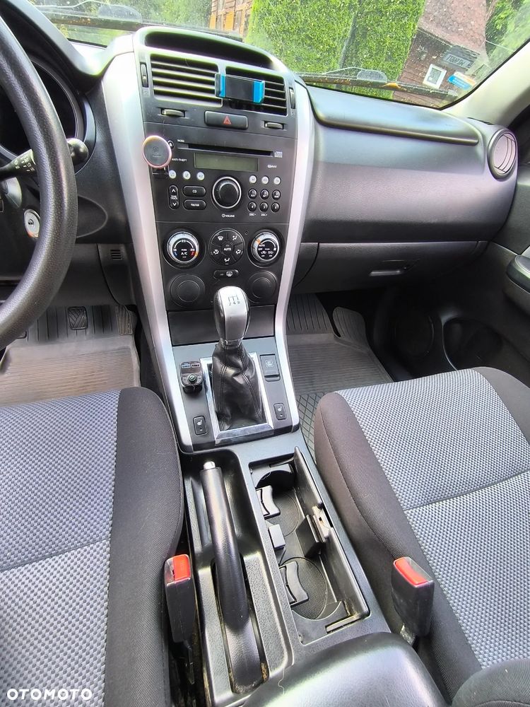 Suzuki Grand Vitara 1.6 - 10