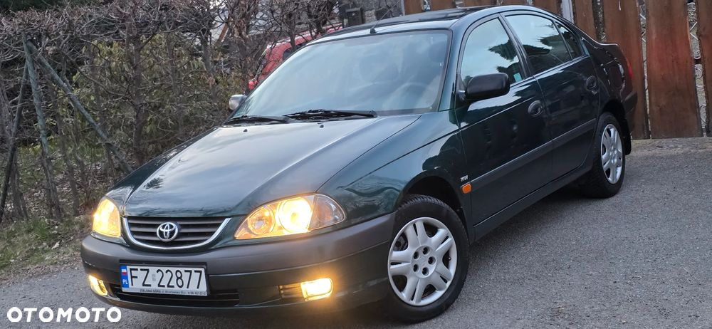 Toyota Avensis 1.6 VVT-i Terra Plus - 1