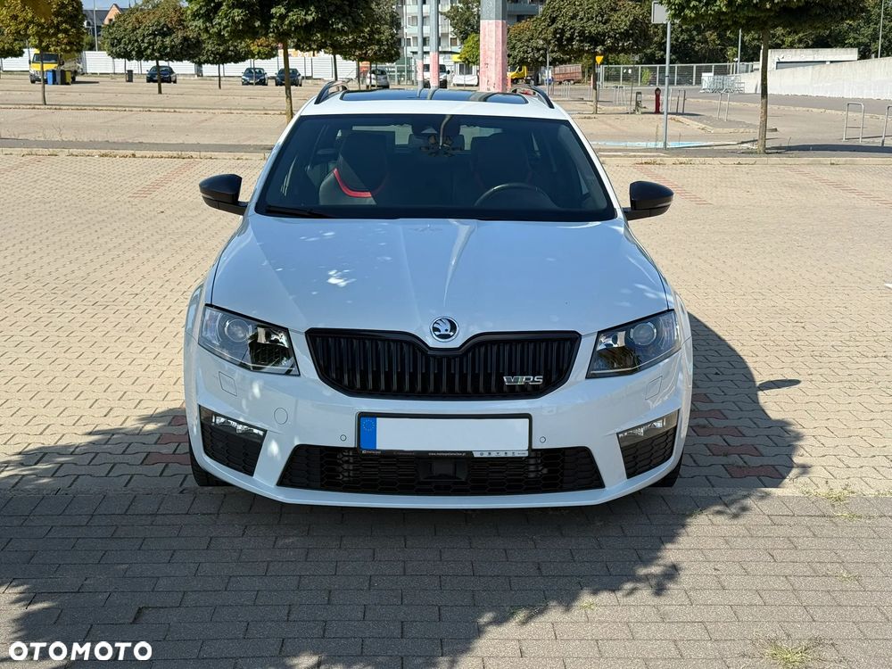Skoda Octavia 2.0 TDI RS Challenge DSG - 2