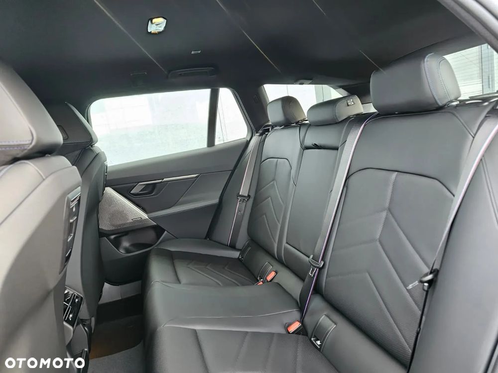 BMW Seria 5 520d xDrive mHEV - 30