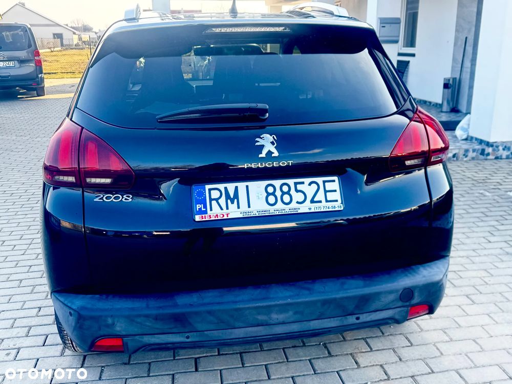 Peugeot 2008 - 4