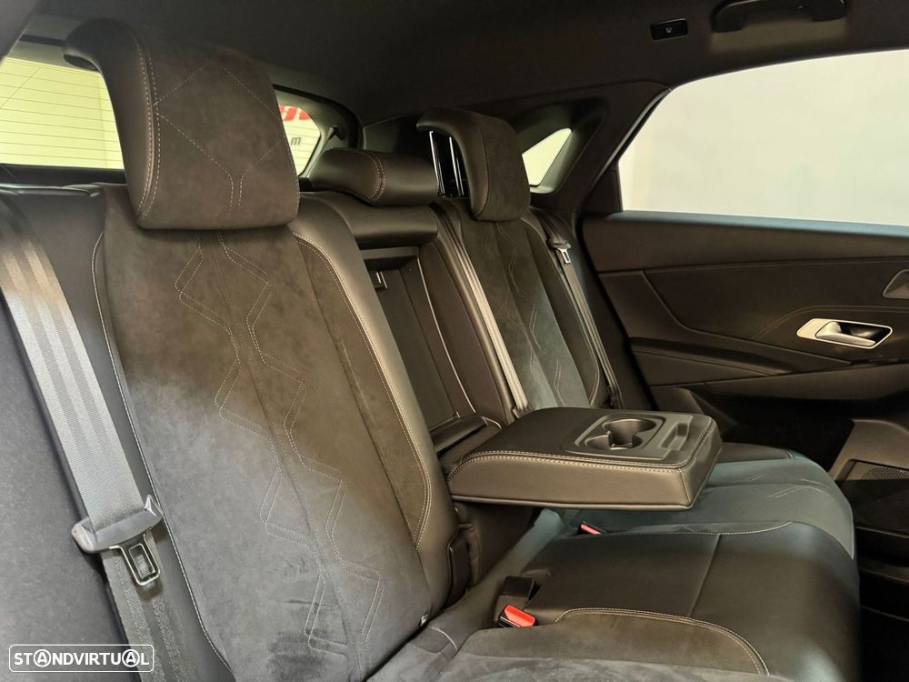 DS DS7 Crossback E-Tense Performance Line EAT8 - 52