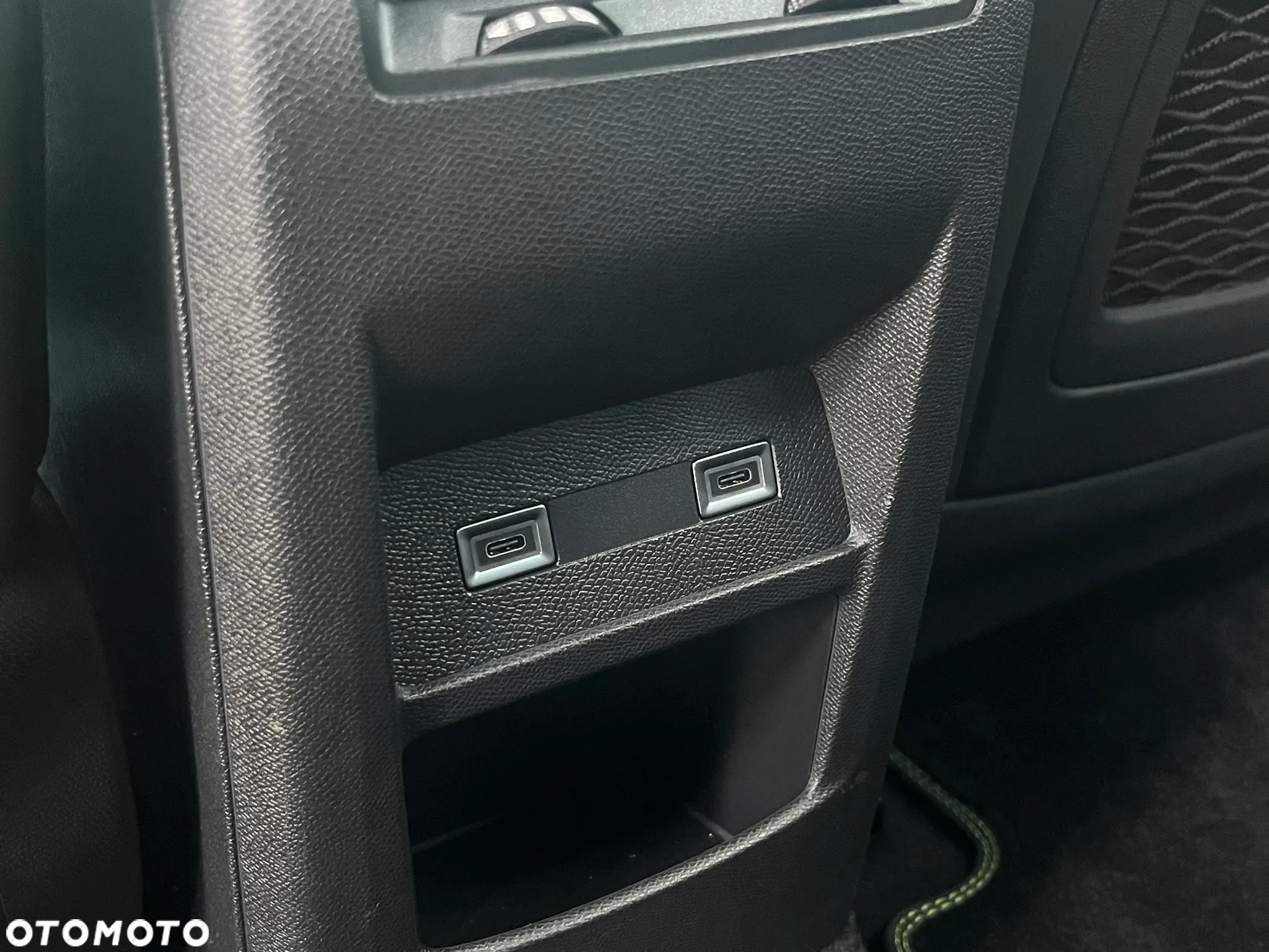 Peugeot 408 1.2 PureTech mHEV GT S&S e-DSC6 - 23