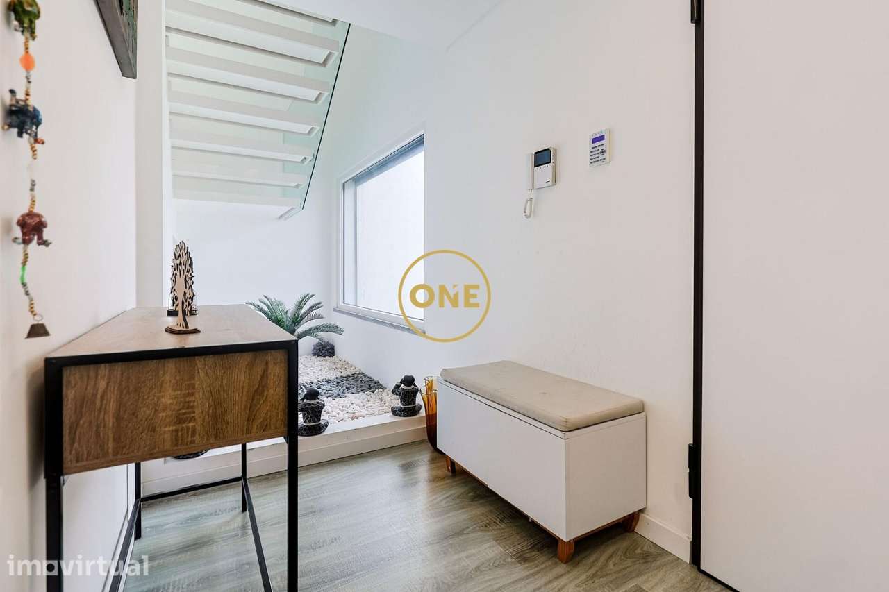 Moradia T4 Moderna com 262m2, Suite com Closet, Garagem e Varandas – R - Grande imagem: 5/43