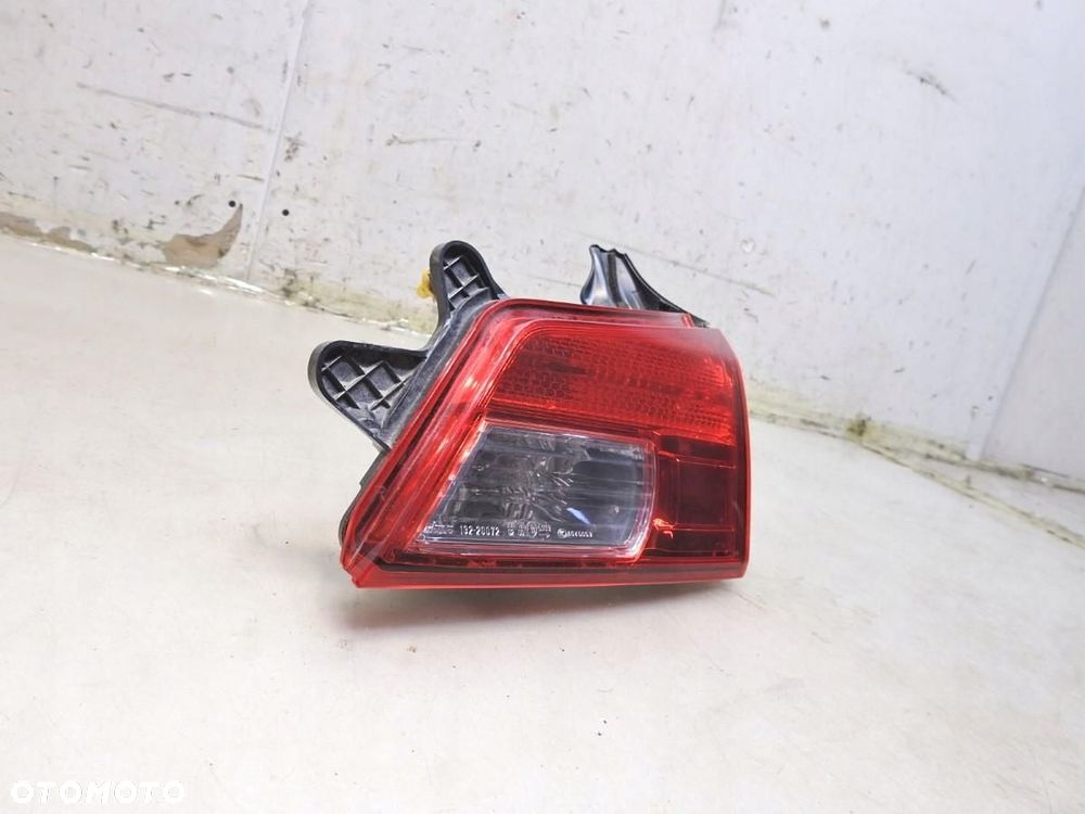 LAMPA PRAWA TYLNA TYŁ KLAPY SUBARU OUTBACK IV 132-20072 - 7