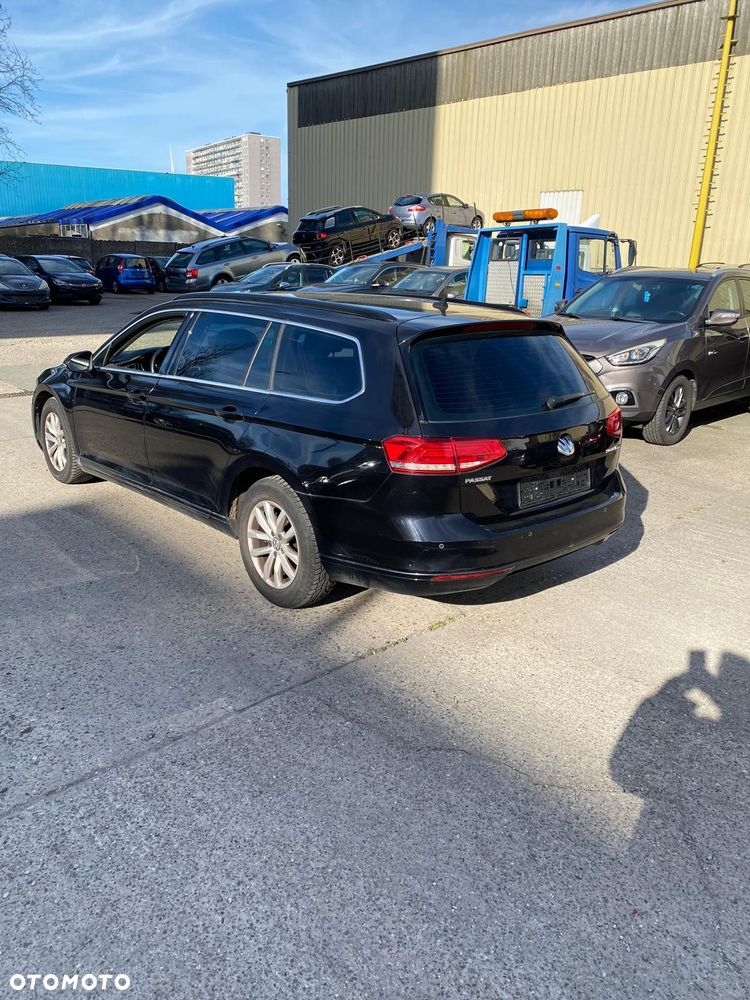 Volkswagen Passat 2.0 TDI (BlueMotion Technology) Comfortline - 4