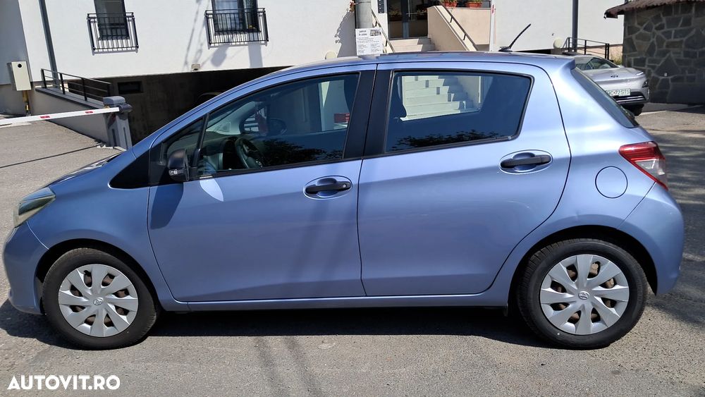 Toyota Yaris 1.3 Dual VVT-i Terra Plus - 3