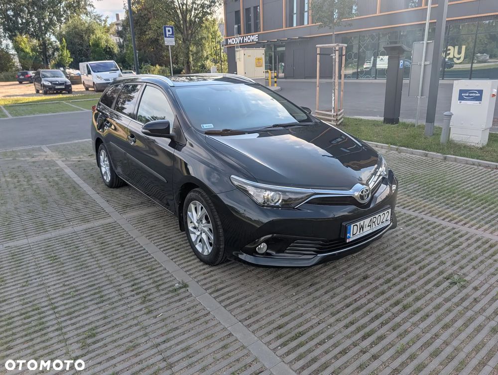 Toyota Auris 1.6 Premium - 3
