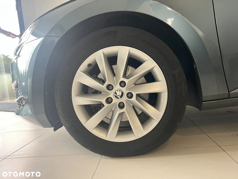 Skoda Superb 2.0 TDI SCR Style DSG - 27