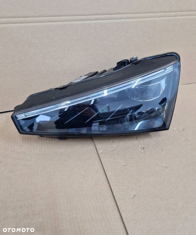LAMPA LEWA Skoda Scala 2019 CRYSTAL LIGHTING ORYGINAŁ - 1
