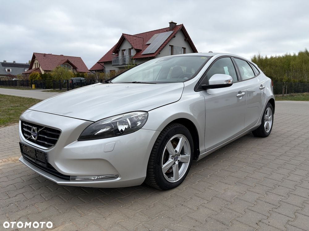 Volvo V40 T3 Kinetic - 1