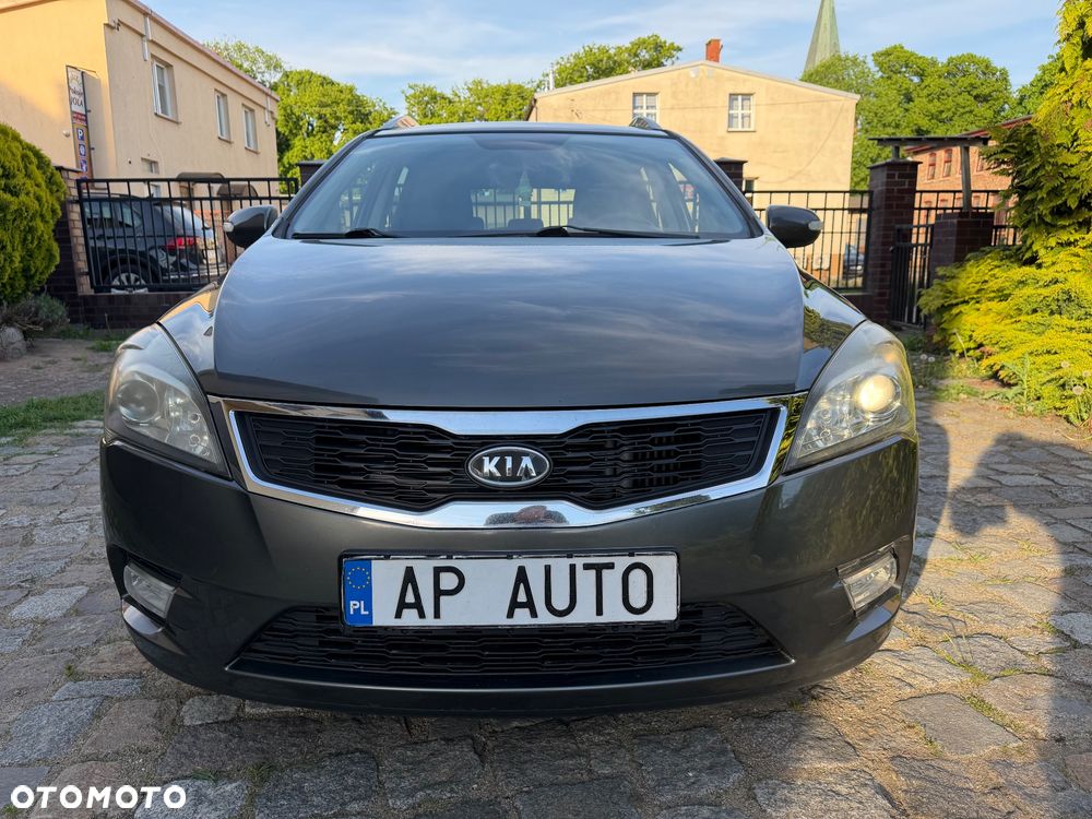 Kia Ceed 1.6 CRDi 90 ISG Spirit - 9