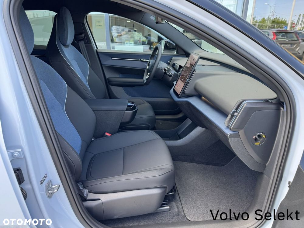 Volvo EX30 69kWh Twin Motor Plus - 16