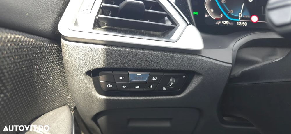 BMW Seria 3 330e Aut. Advantage - 12