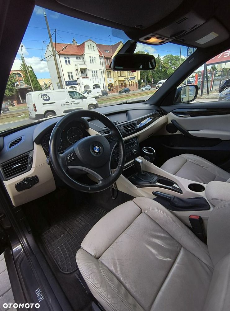 BMW X1 xDrive20d - 9