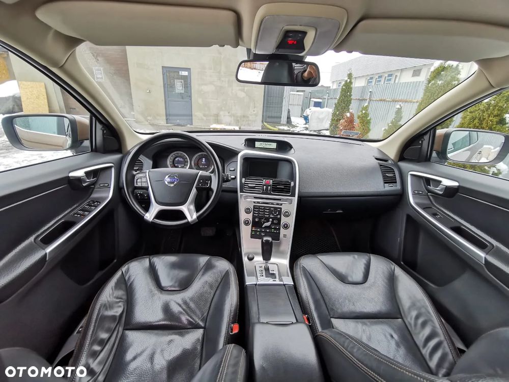 Volvo XC 60 D5 AWD Summum - 8