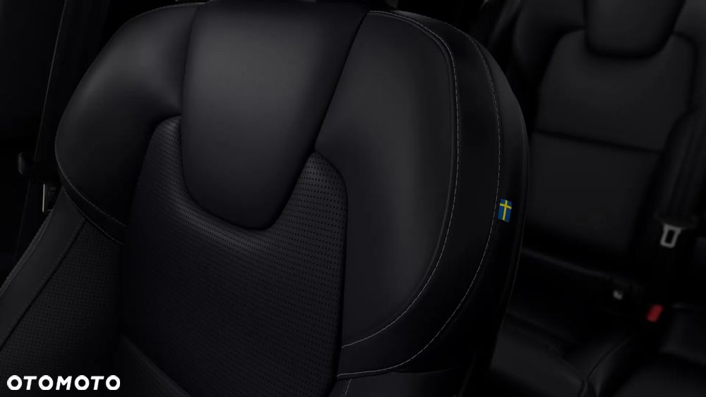 Volvo V90 T6 AWD Plug-In Hybrid Ultra Dark - 11