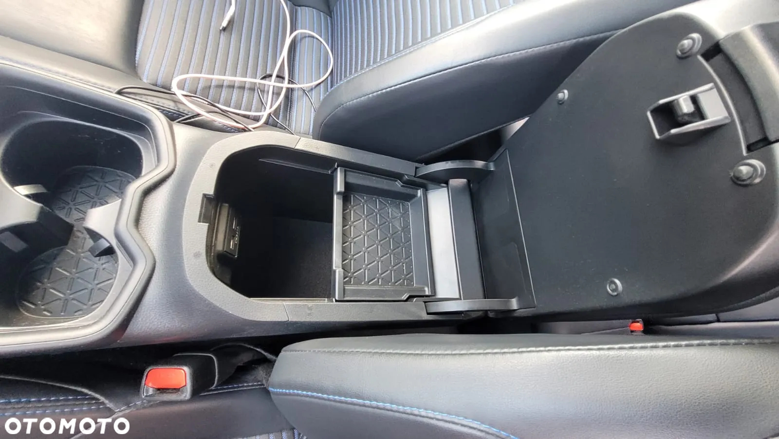 Toyota RAV4 2.5 Hybrid Selection 4x4 - 11