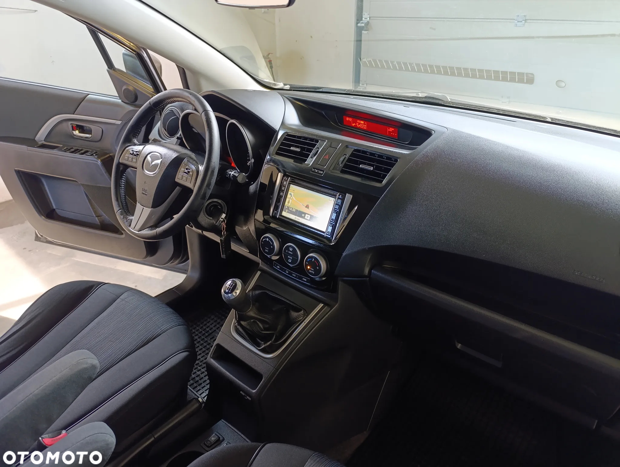 Mazda 5 1.6 CD Navi + - 31