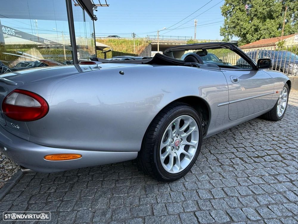 Jaguar XK XKR 4.0 Convertible - 12