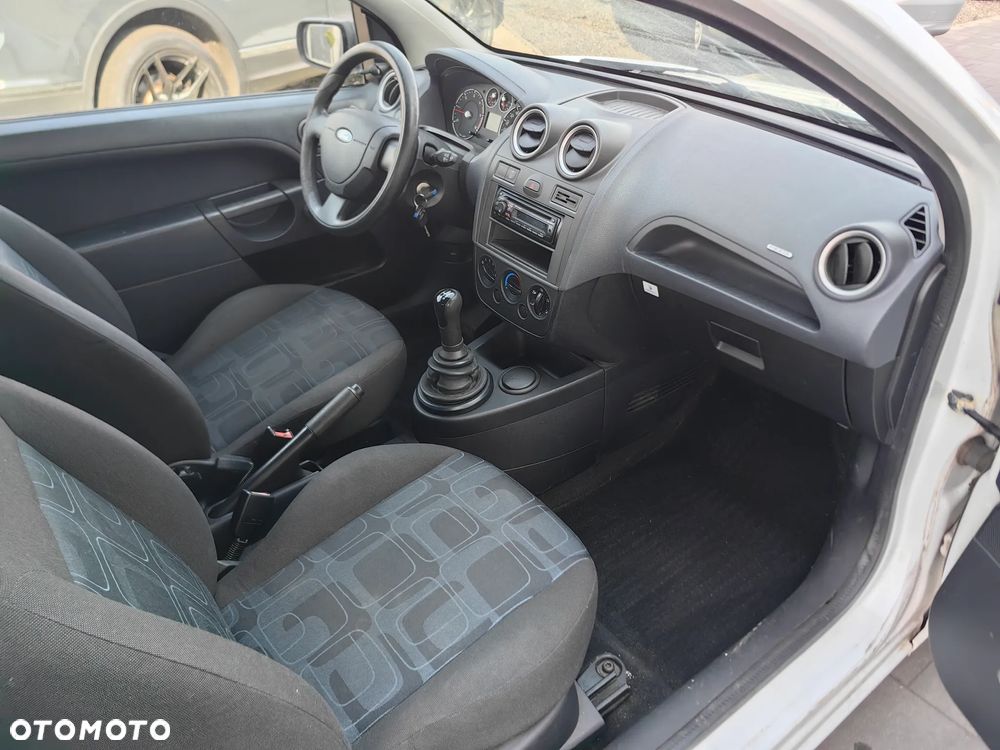 Ford Fiesta 1.4 TDCI - 7