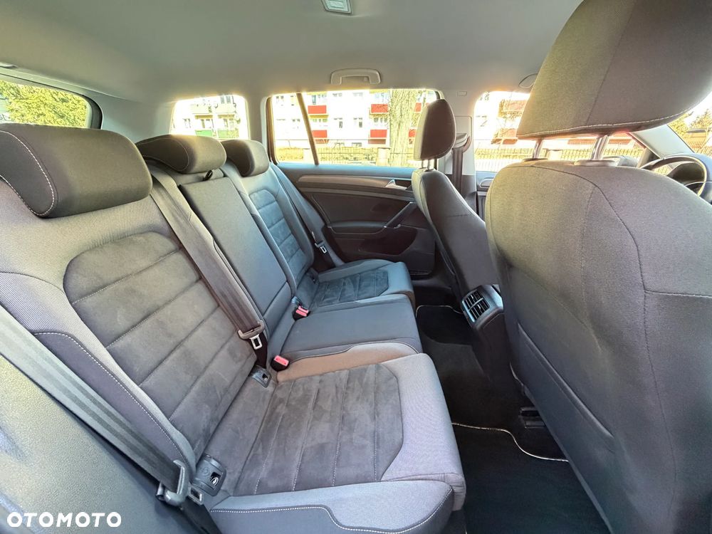 Volkswagen Golf 1.6 TDI SCR DSG Comfortline - 24