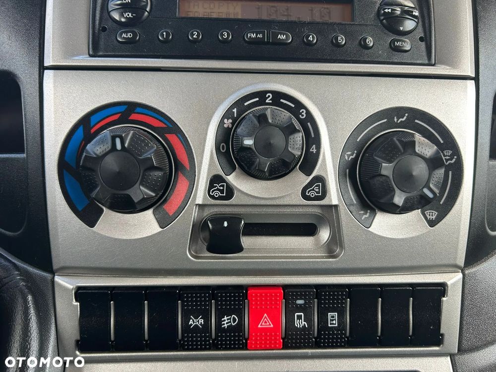 Iveco Daily 35C15 3.0 HPI DOKA Kontener + winda + drzwi boczne **Brygadówka**BLIŹNIAKI**Sprowadzony** - 20