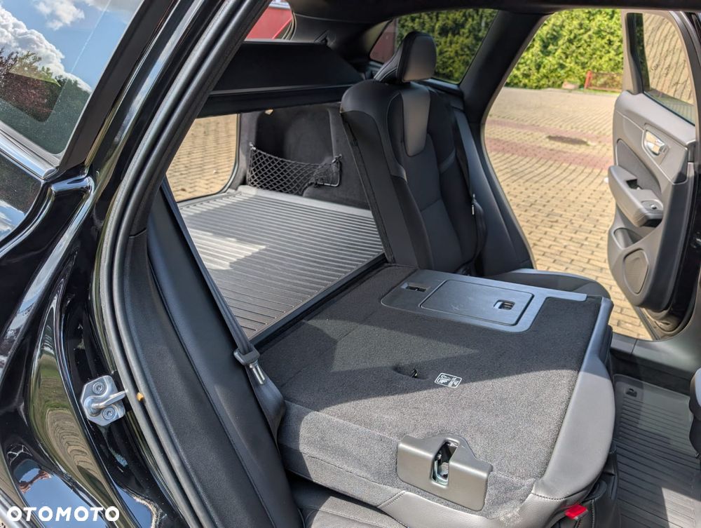 Volvo XC 60 D4 Momentum Pro - 29